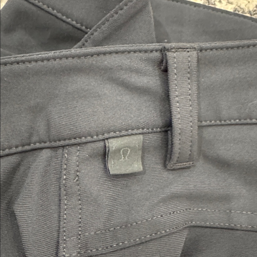 Lululemon Men’s ABC Dress Pants Size 34 Dark Gray Slim Fit Stretch - Picture 5 of 6